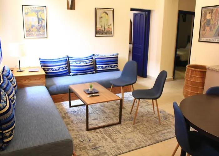 Comfy Colonial Apartments
